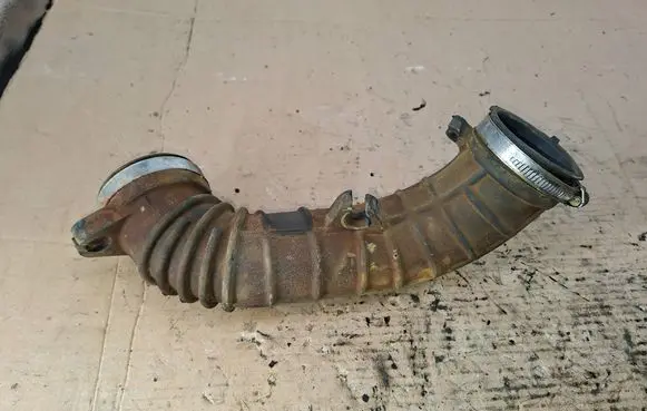 Suzuki Baleno IV Turbo air intake inlet pipe/hose 1376850R00