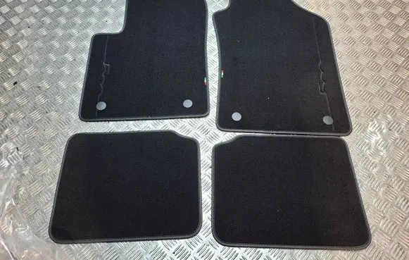 Fiat 500 Car floor mat set S25099041 50290381