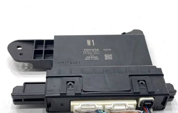 Toyota Camry VIII XV70 Other control units/modules 8865033D11