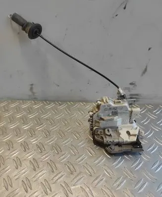 Audi A5 Sportback 8TA Rear door lock 8K0839016C