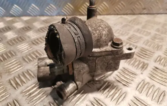 Mitsubishi Pajero Sport I Thermostat 