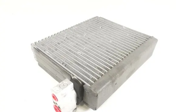 A/C cooling radiator (condenser)