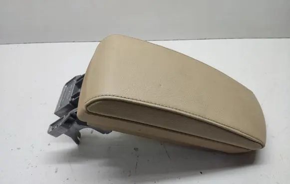 BMW X3 E83 Armrest 151617