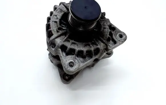 Nissan Qashqai Generator/alternator 231004EA0A