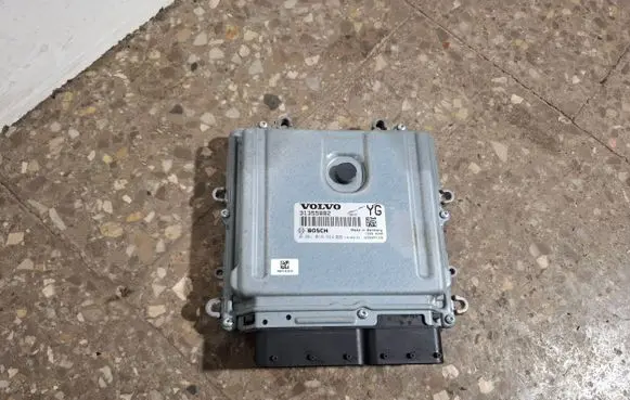 Volvo V60 Engine control unit/module 31355882