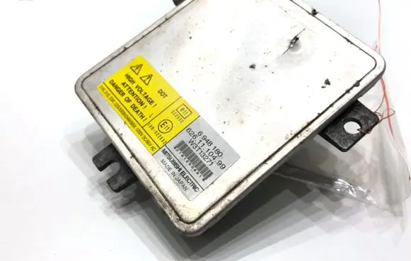 Volvo S80 Voltage converter/converter module 6948180