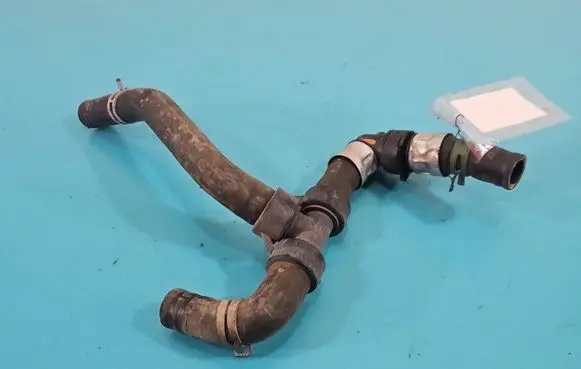 Engine coolant pipe/hose