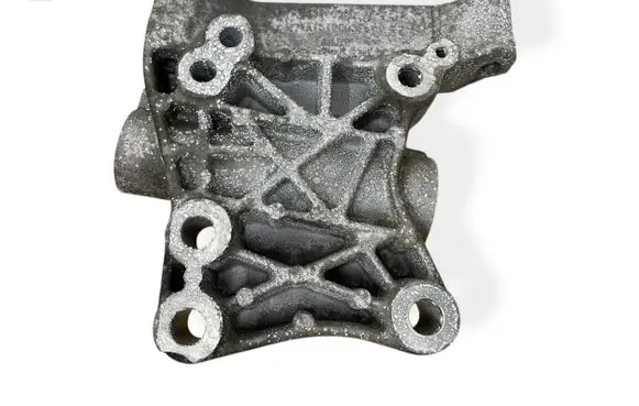 Land Rover Evoque I Engine mounting bracket GJ326030AA