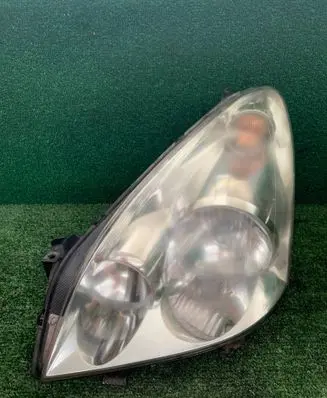 Toyota Corolla Verso E121 Headlight/headlamp 