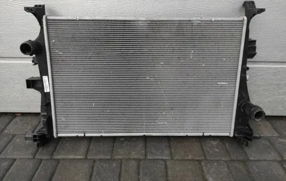 Jeep Renegade Coolant radiator 51965905 8D4160000