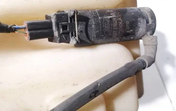 Ford Transit Windscreen/windshield washer pump 2S6T17K624