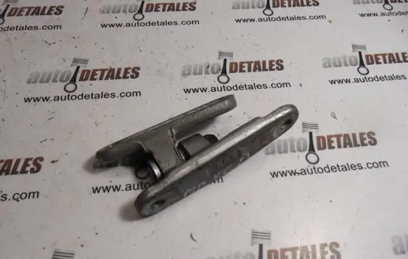 Mercedes-Benz E W210 Rear door lower hinge