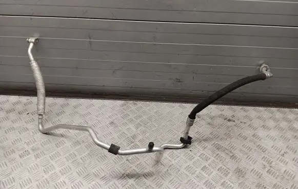 Audi Q3 8U Air conditioning (A/C) pipe/hose 8U0820743D