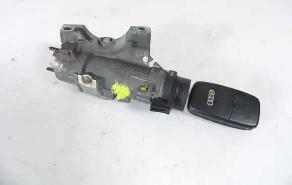 Audi A4 S4 B6 8E 8H Ignition lock 4B0905851