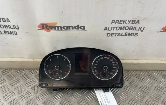 Volkswagen Caddy Speedometer (instrument cluster) 2K0920875A
