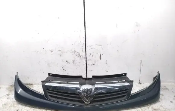 Opel Vivaro Front bumper upper radiator grill 93856149 93856153 93856150