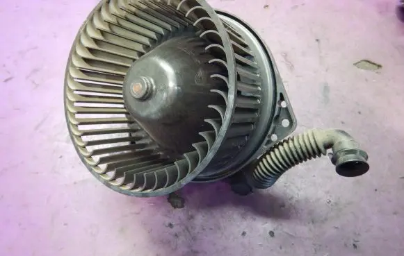Opel Agila A Heater fan/blower