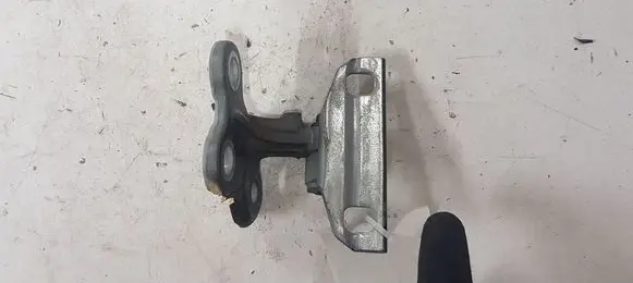 Volvo V60 Front door upper hinge A046572 31299543
