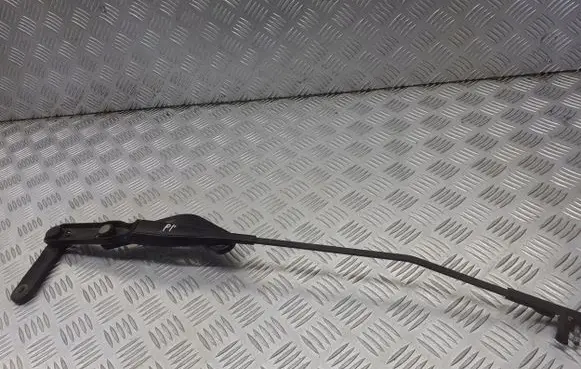 Ford Focus Front wiper blade arm 3M5117526CD