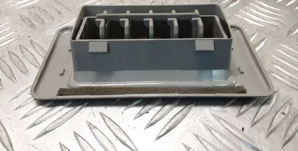Mitsubishi Pajero Air vent grill in roof 