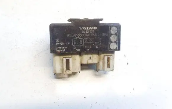 Volvo S70 V70 V70 XC Coolant fan relay 9442934 899251000