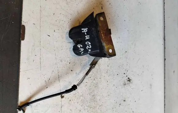 Audi A4 S4 B7 8E 8H Tailgate/trunk/boot lock/catch/latch 8e9827520