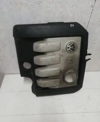 Volkswagen PASSAT B6 Engine cover (trim)