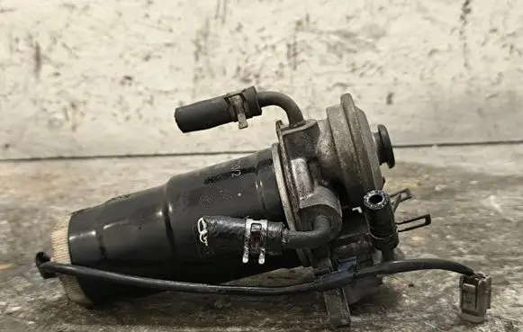 Toyota Corolla Verso AR10 Fuel filter 233000R011