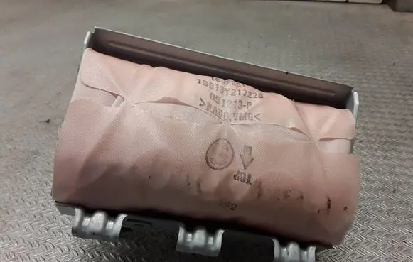 Mazda 6 Passenger airbag 0589P1000235