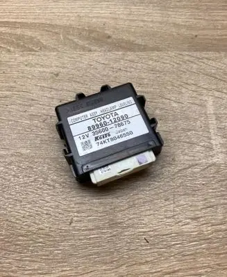 Toyota Auris 150 Light module LCM 8996012090