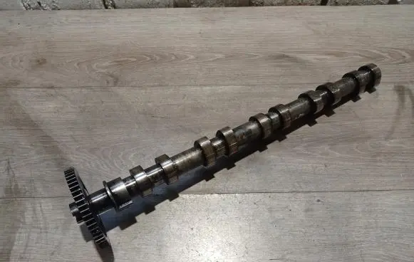 Volvo V70 Camshaft 8642842 4947547