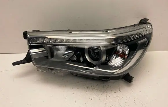 Toyota Hilux (AN120, AN130) Headlight/headlamp 81150-0K710 811500K710 WY21W