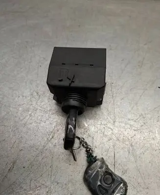 Mercedes-Benz C W203 Ignition lock 2095450508 33002404 3003102130206154