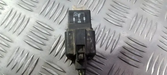 Ford Mondeo Mk III Glow plug pre-heat relay 94vg14n089f1b 94vg14n089