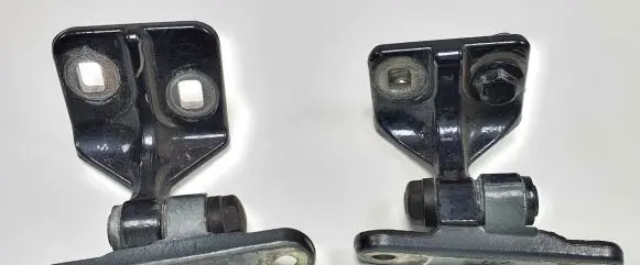 Mercedes-Benz C W203 Rear door hinge set 