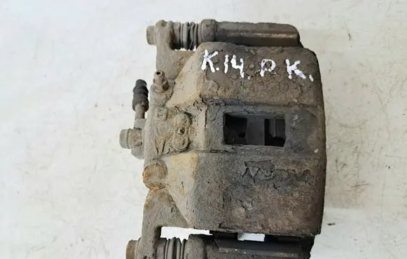 Front brake caliper