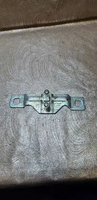 Audi A6 S6 C6 4F Loading door lock loop/hook striker 8P4827507