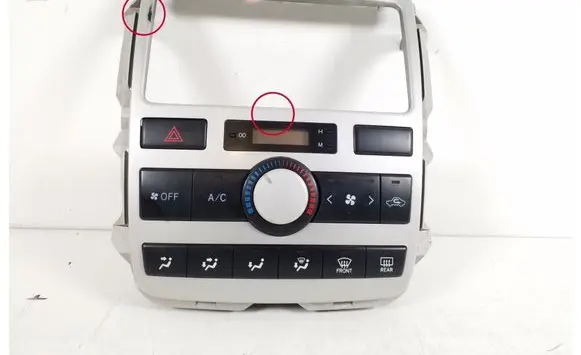Toyota Avensis Verso Air conditioner control unit module 55900-44260