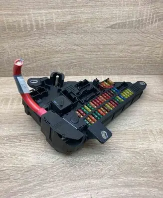 BMW 5 E60 E61 Fuse module 6906618 518890017