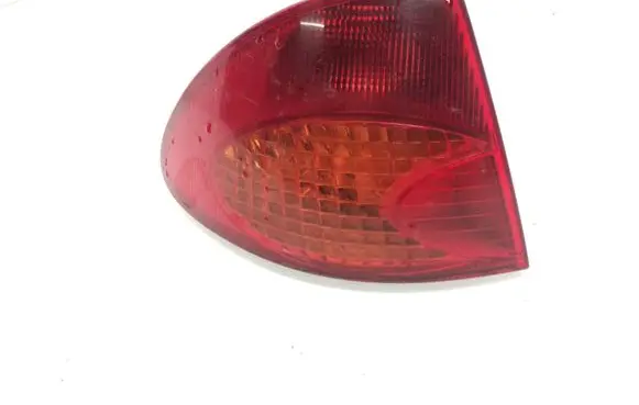 Toyota Avensis T220 Rear/tail lights 2329