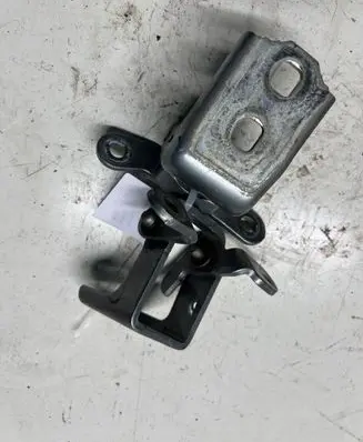 Opel Insignia A Rear door lower hinge A046574