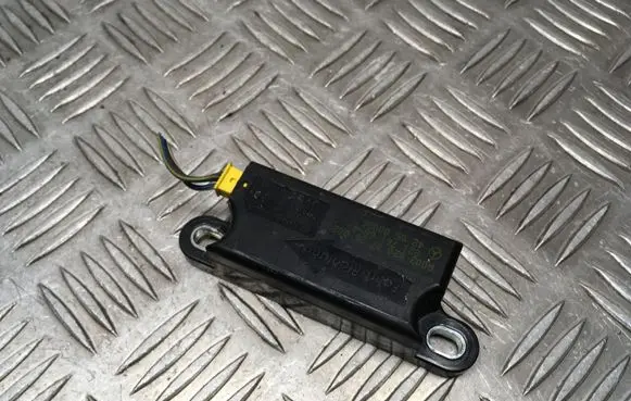 Mercedes-Benz E W211 Airbag deployment crash/impact sensor 821761664 A0038200726Q02 420500036