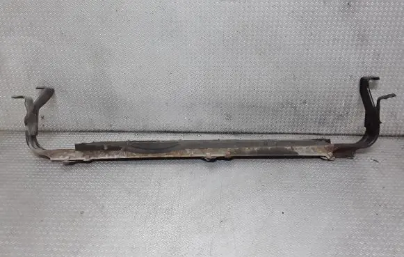 Ford Focus Bottom radiator support slam panel 