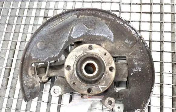Citroen DS5 Front wheel hub spindle knuckle 
