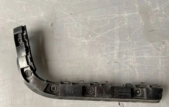Tesla Model 3 Highland Rear bumper mounting bracket 127525