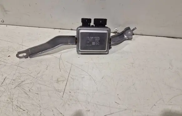 Toyota RAV 4 (XA50) Fuel injection pump control unit/module 8957148010
