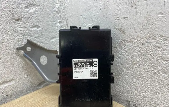 Toyota Avensis T270 Other control units/modules 8969005040 MB1028500060