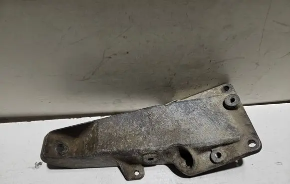 BMW 3 E46 Engine mounting bracket 22116750853