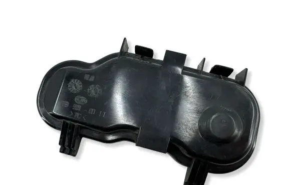 Audi A3 S3 8L Headlight/headlamp dust cover 15390100