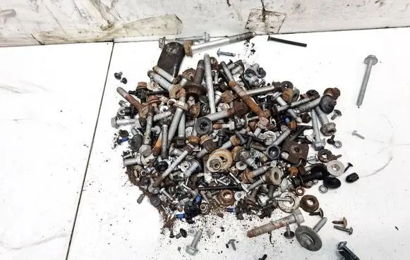 Skoda Superb B6 (3T) Nuts/bolts 